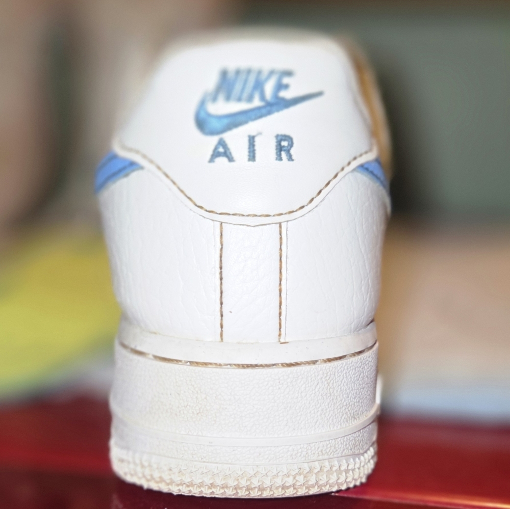 White Nike Womens Air Force 1 '07 Lows, Great Condion! Size 7.5 GIFT READY - Picture 7 of 7